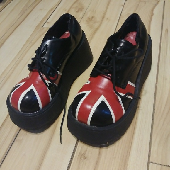 Funky Chunk Shoes - *Vintage* Funky Chunk Size 6 3" Platforms!